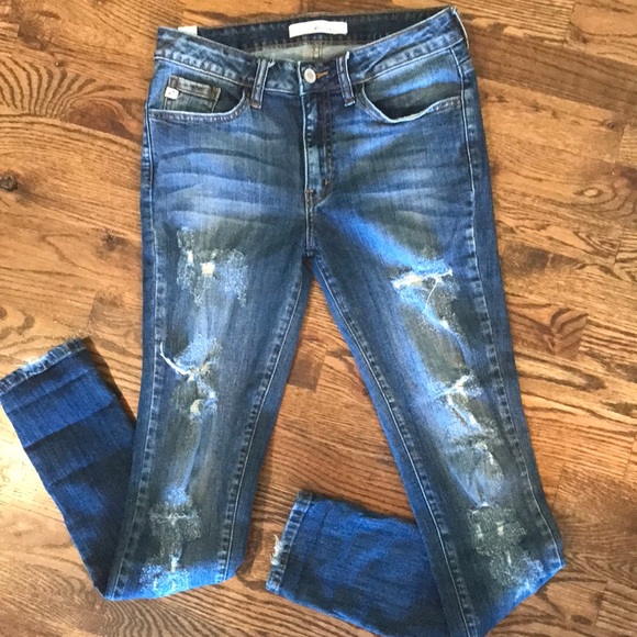 KanCan Mid Rise Distressed Skinny Jeans - Picture 2 of 12